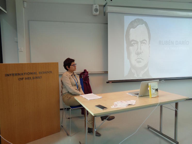 Estudiantes de Escuela Internacional de Helsinki rinden tributo a Rub&eacute;n Dar&iacute;o
